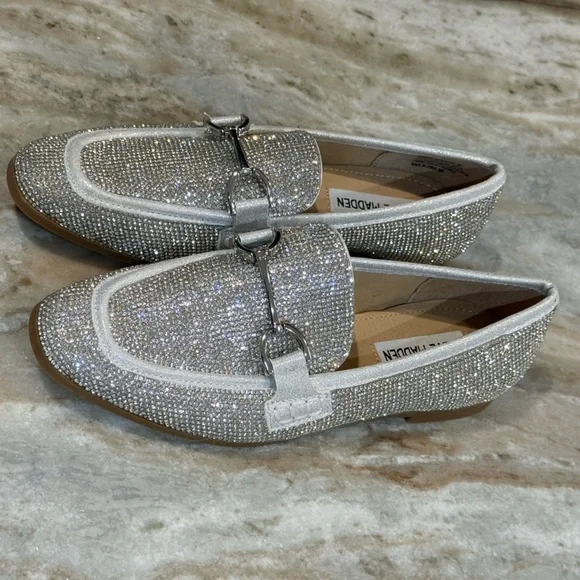 Women’s STEVE MADDEN Carrine Rhinestone loafers- Size 6 - Picture 3 of 8